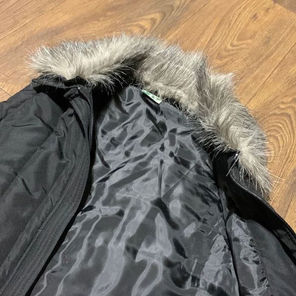 NWT mountain lake black vest medium removable faux fur collar‎ - Picture 7 of 8